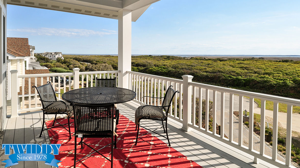 Outdoor Living & Deck | Finch and Company OBX Construction