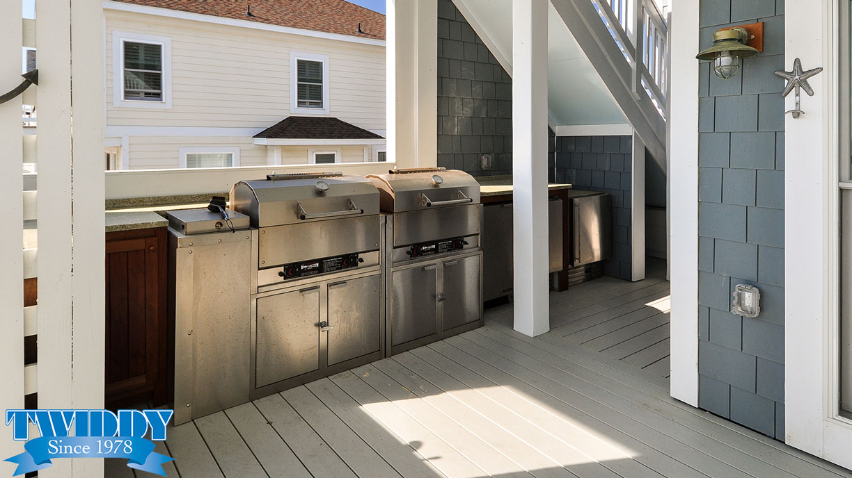 Outdoor Living & Grill | Finch and Company OBX Construction